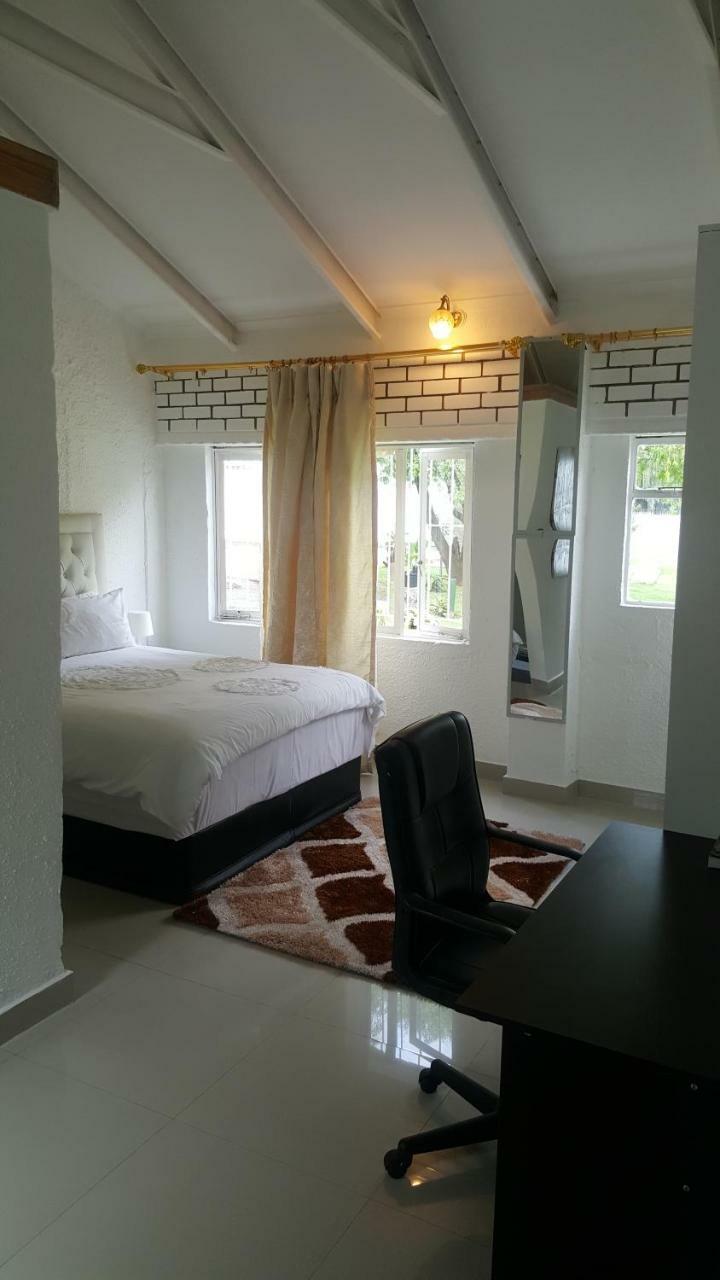 Simbasun Cottages Midrand Dış mekan fotoğraf