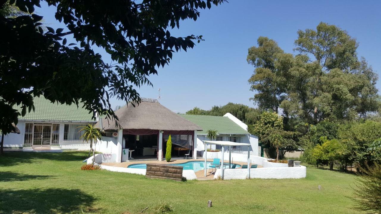 Simbasun Cottages Midrand Dış mekan fotoğraf