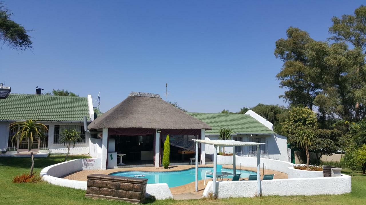 Simbasun Cottages Midrand Dış mekan fotoğraf